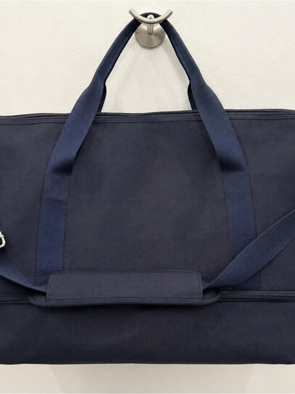 Lo & Sons Catalina Deluxe Large Navy Weekender Travel Duffel Bag 49L
